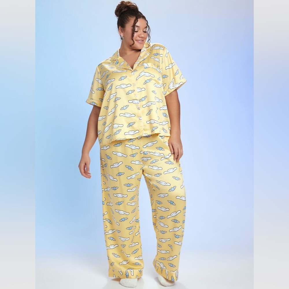 NWT FOREVER 21 Sanrio Cinnamoroll 2 piece pajama set
